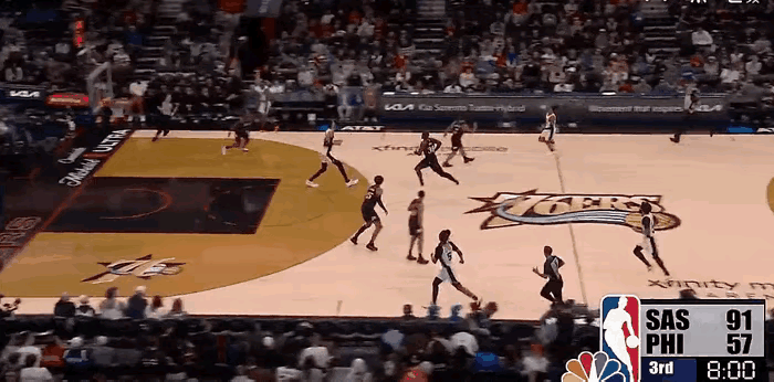 太吓人了，马刺131-91大胜76人，这场比赛文班亚马有一个很吓人的球，这个球直