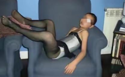 西班牙，一对夫妻从中国领养了一个女娃，养了十二年，孩子忽然没了人影，警察一查养父