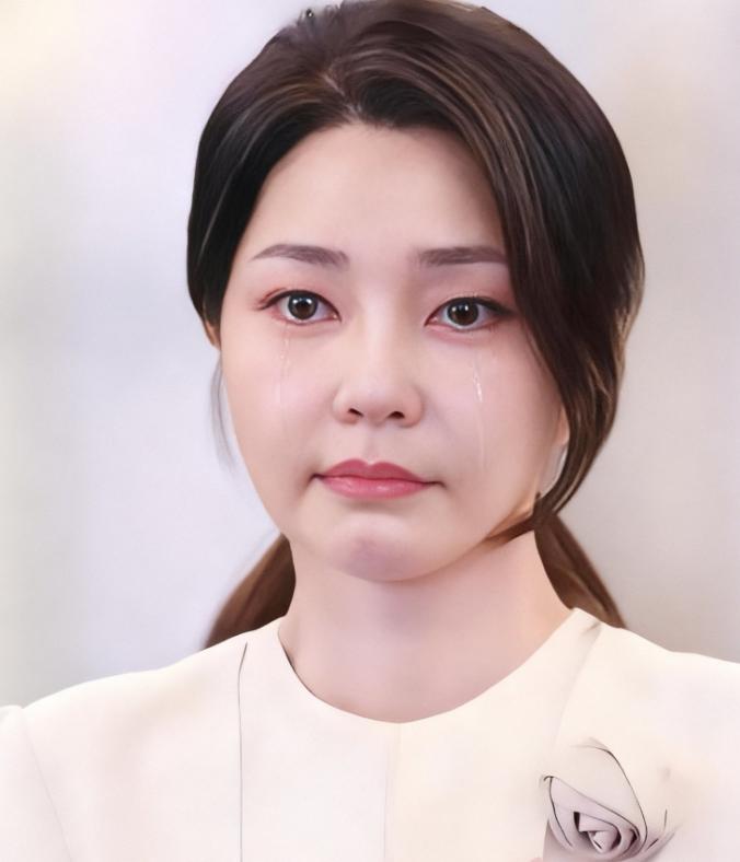 韩国中央地方法院宣布了新华社北京9月23日消息，韩国前总统尹锡悦的妻子金建希