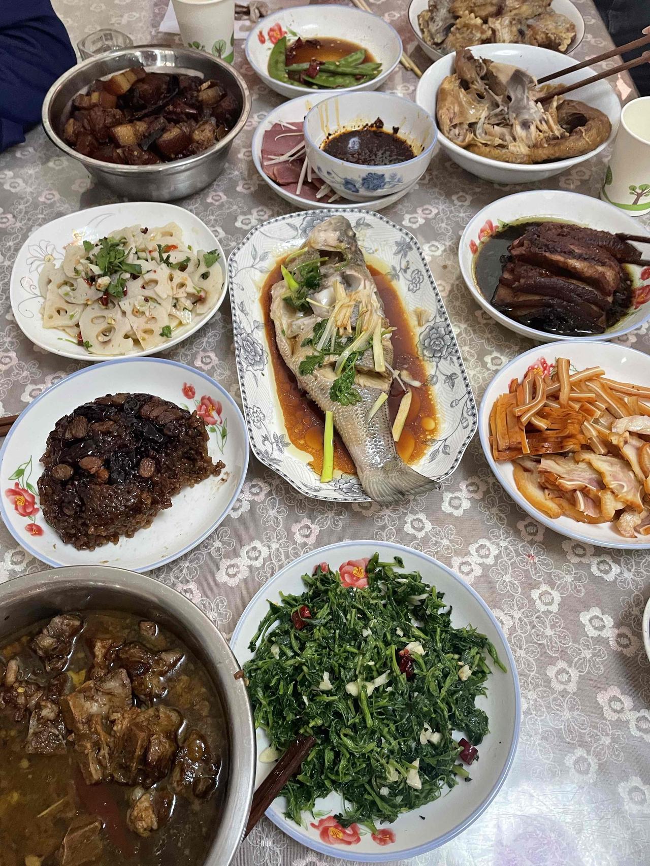 新年生活图鉴希望每年能吃到妈妈做的过年饭，是世界上最好吃的饭！