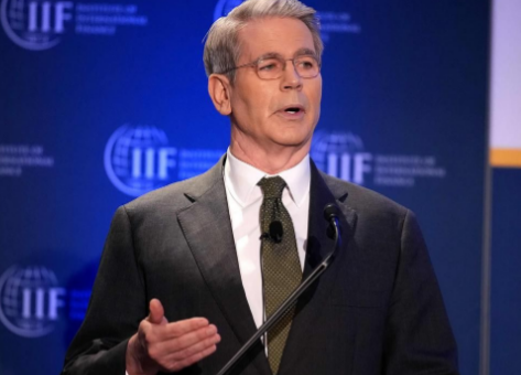 美国财政部长斯科特·贝森特为中国辩护，并抨击印度购买俄罗斯石油。他在接受记者