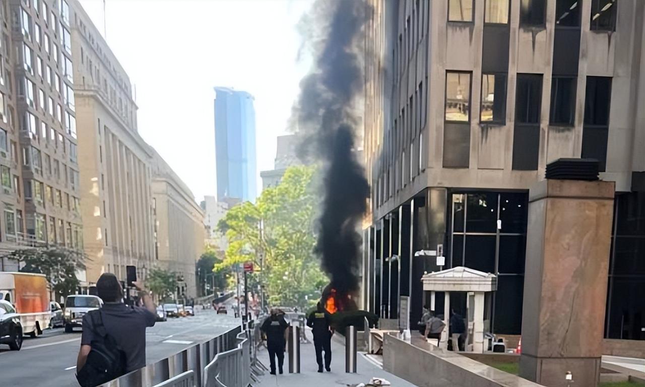 纽约发生恐怖袭击！ 当地时间7月20日上午8点30分左右，纽约曼哈顿联邦广场