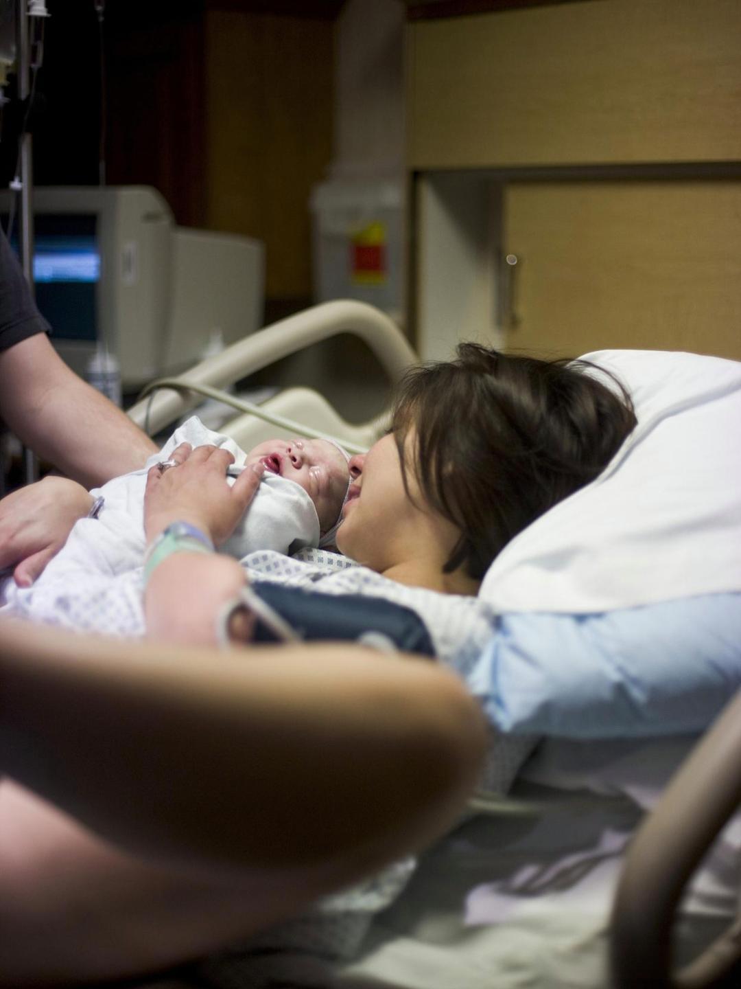 一觉醒来，无论打算生娃还是不打算生娃的人，都陷入了沉默。让人万万没想到的是，国家