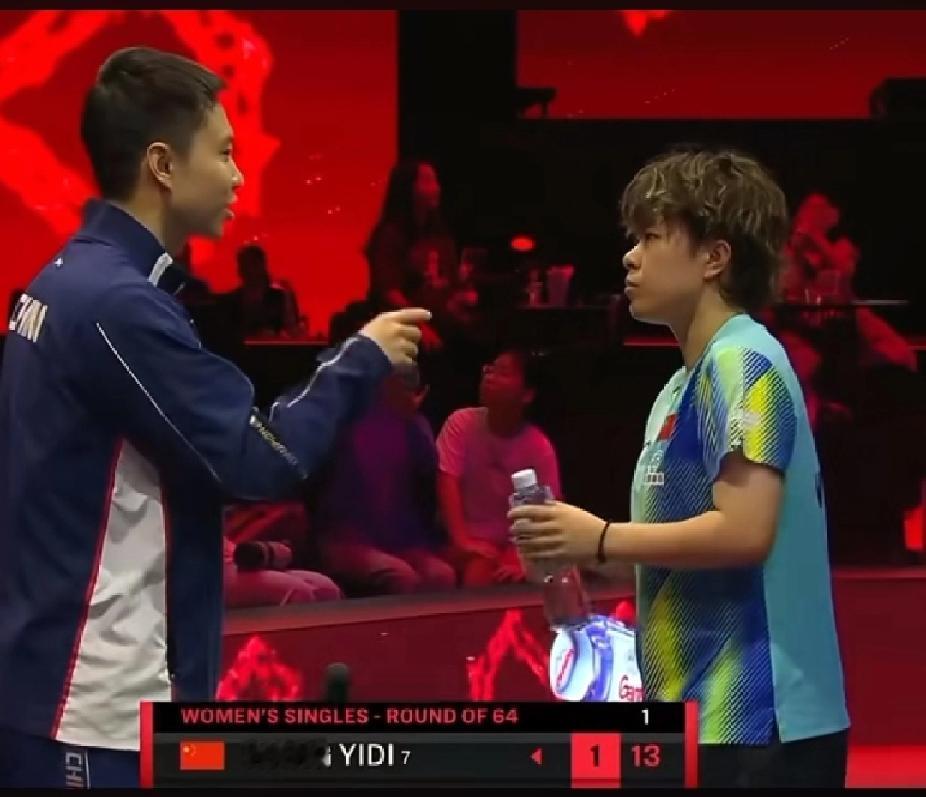 🎉新年新发型，赛场更亮眼！恭喜王艺迪“大迪”在WTT新加坡大满贯首轮比赛中，