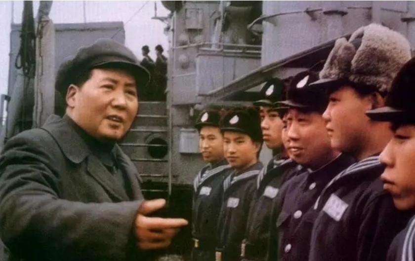 1972年12月，毛主席由于干部问题在中南海焦焦头烂额。周总理瞅准时机，推进落实