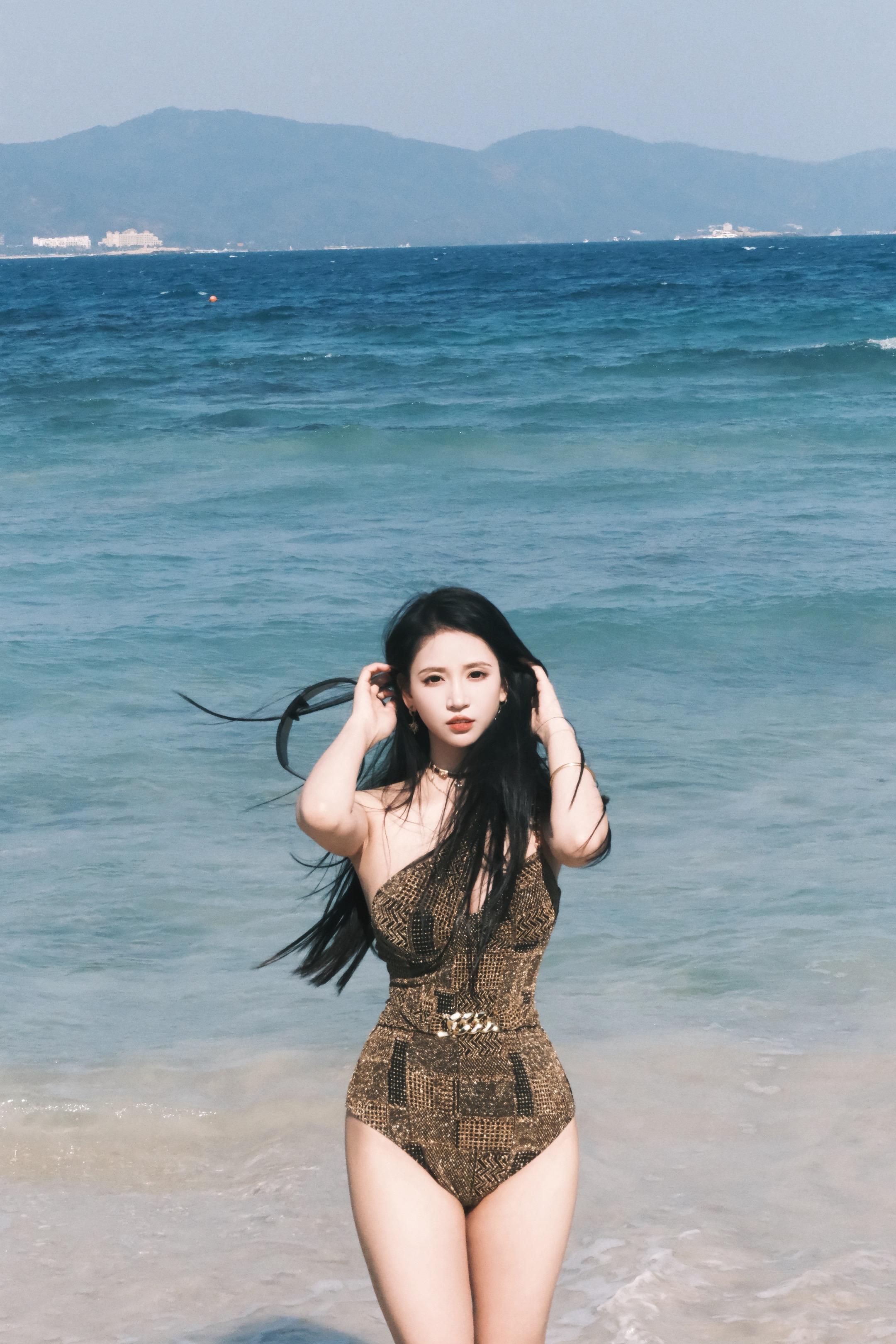 🏝  有什么苦难来三亚和我说