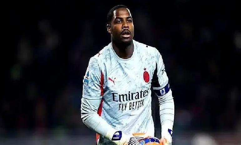 700万，米兰打破铁律只为留他门将拿全队顶薪，这事在米兰还是头一回。