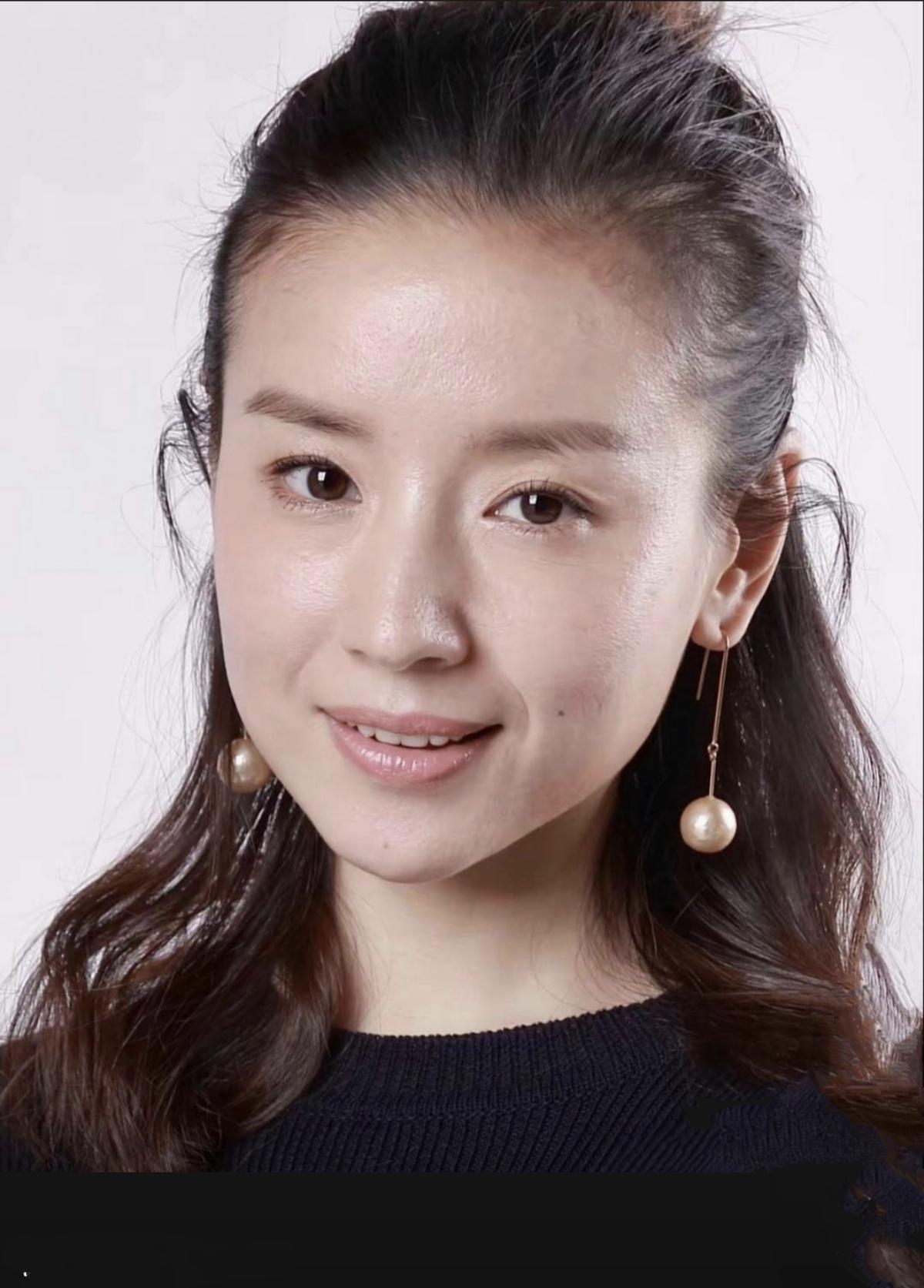 美人老了还是美人，董洁还是一如既往的漂亮。