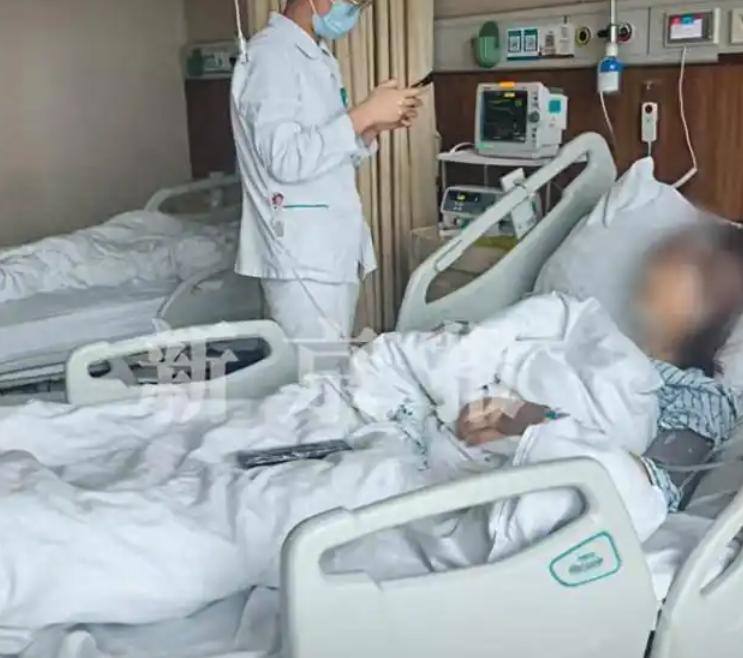 “不是谁死谁有理。”浙江杭州，一16岁女孩的闺蜜，心情不好跑到她家，可怕的一幕随