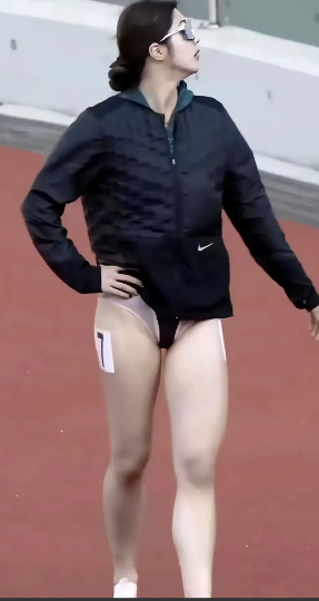 韩国运动员是地球上最变态的！没有之一！你说你一个短跑运动员穿成这样，你是来跑步