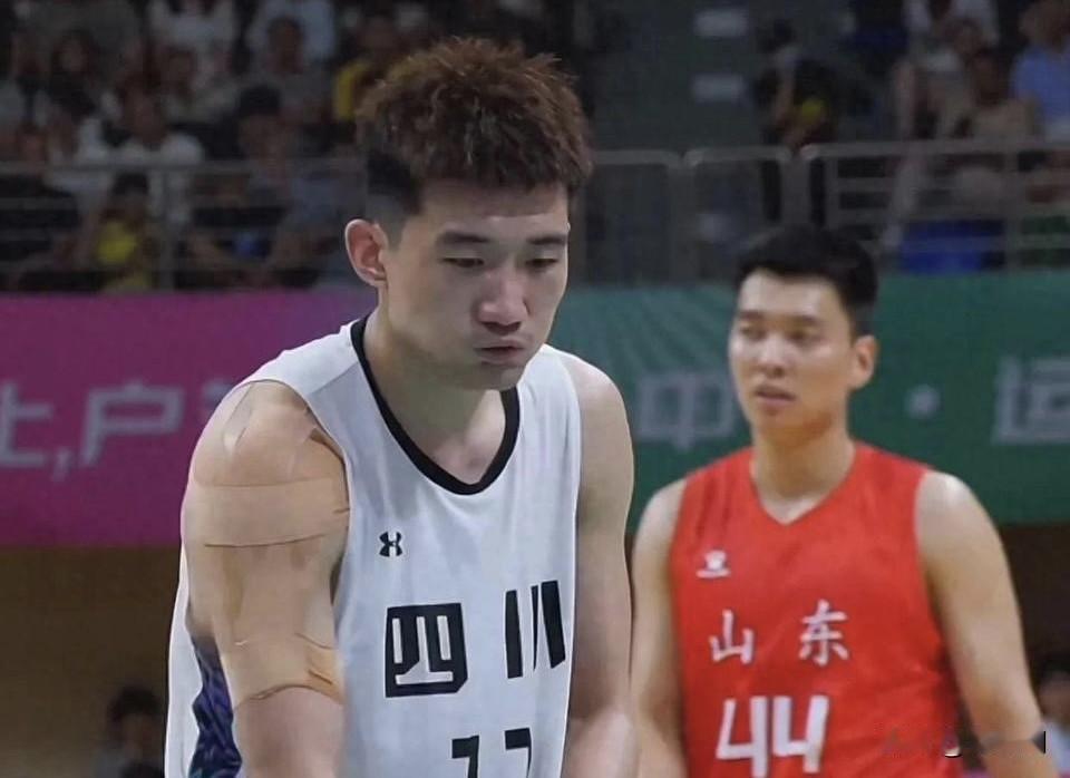全运会成年男篮预赛，山东男篮86:93不敌周琦孙铭徽和胡金秋坐镇的四川队。看完比