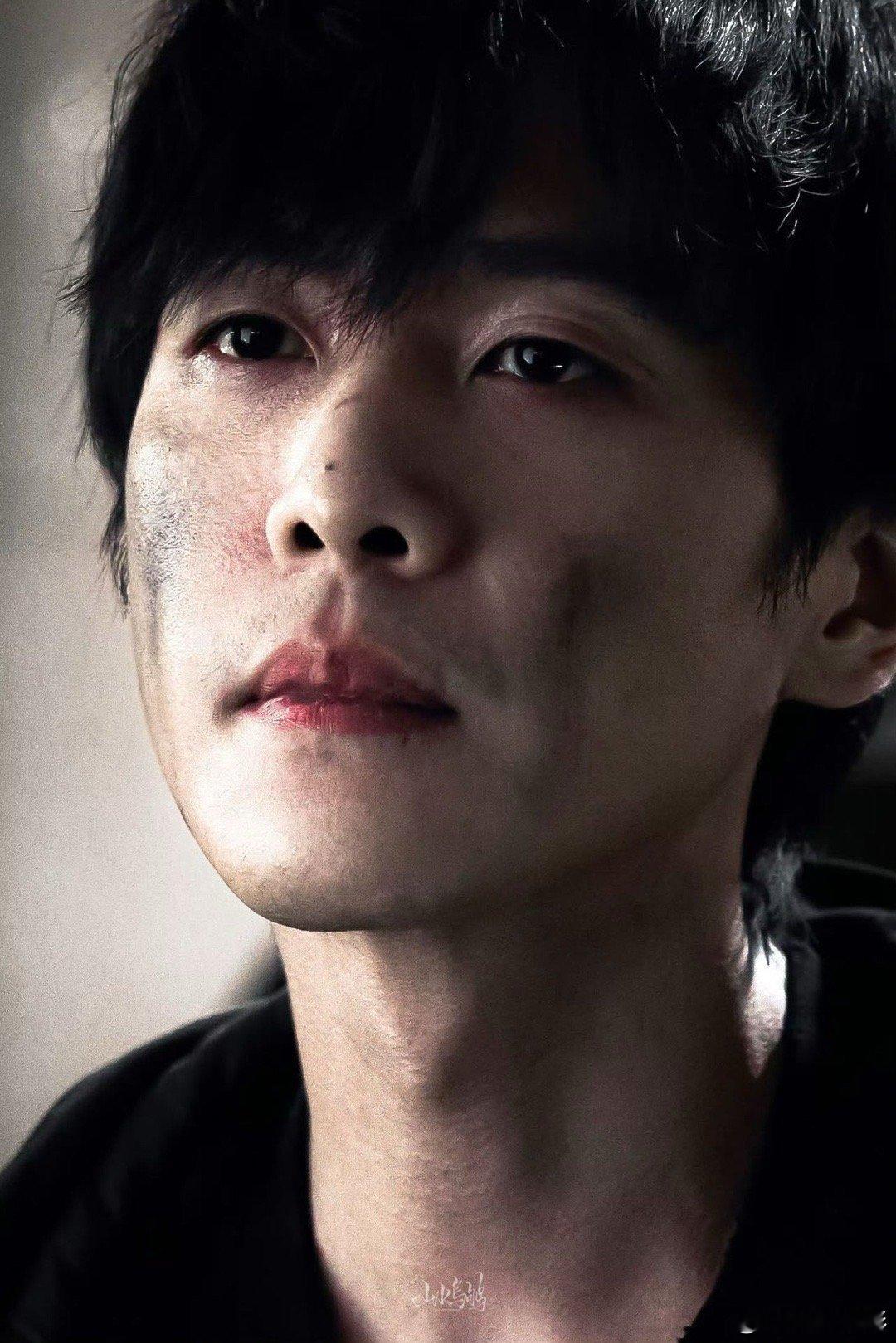 张若昀这段对我动用私刑高风面对至亲因自己受伤，外在平静无波，内心却满是窒息的痛