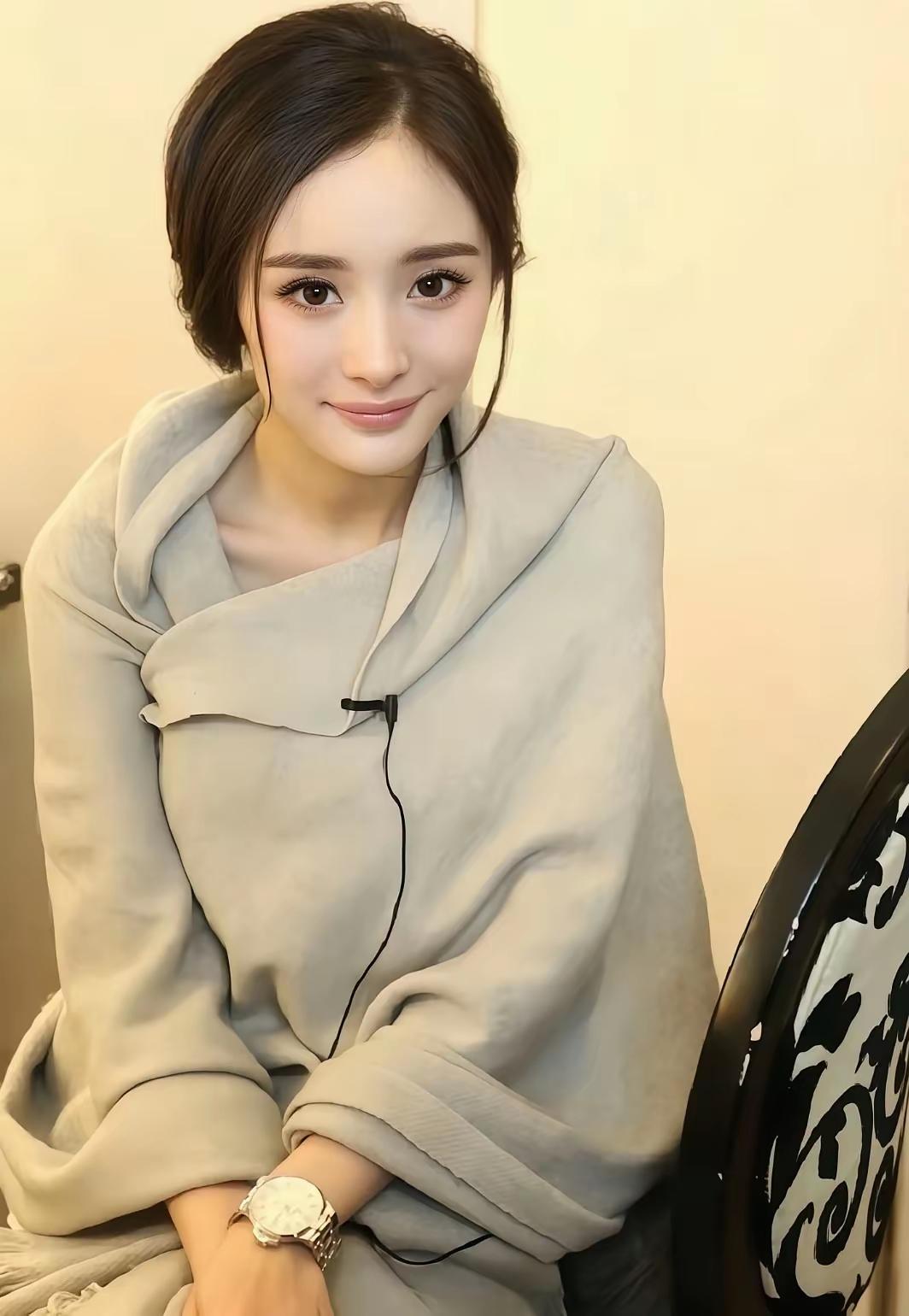 杨幂老照片[比心]