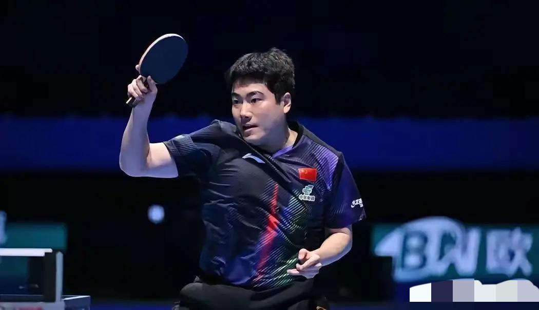 刚刚结束了一场伦敦团体世乒赛男团半决赛第三盘，男单世界排名第21位的梁靖崑，在先