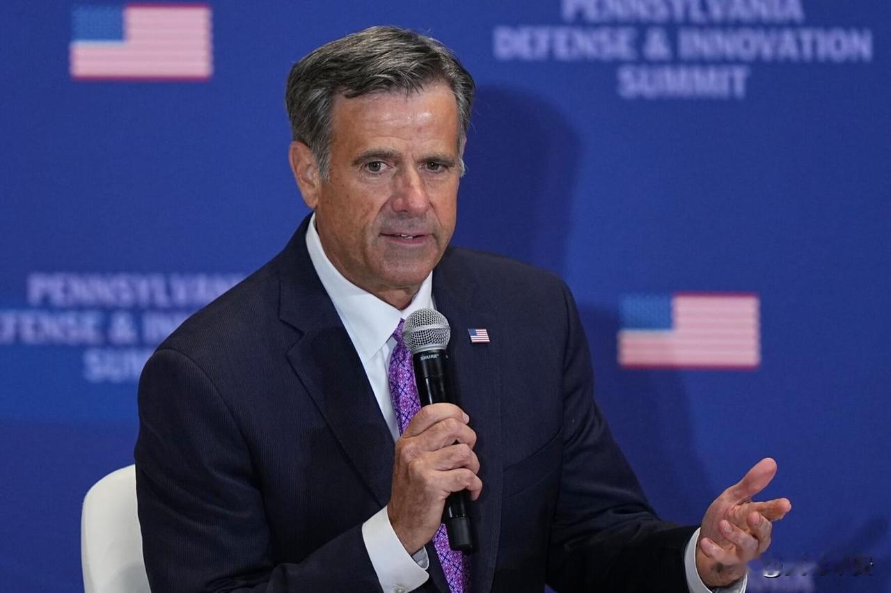又开始老调重弹今天凌晨，美国中情局长约翰·拉特克利夫谈到美中俄三国关系时表示