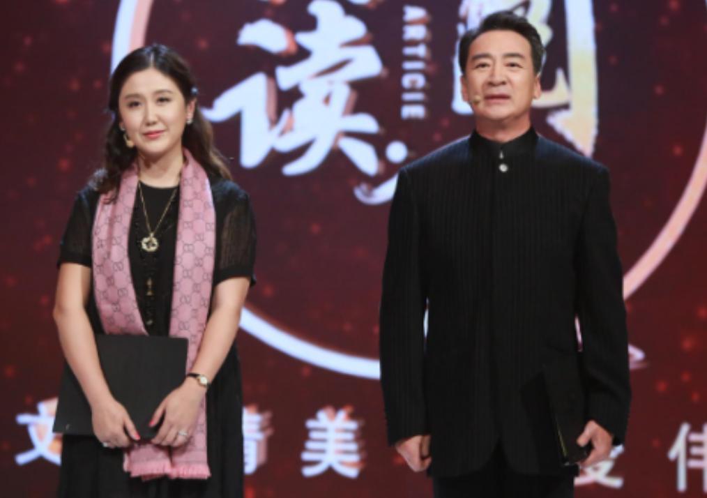 《二十五载岁月凝爱：寇振海与李婷的银幕外情缘》