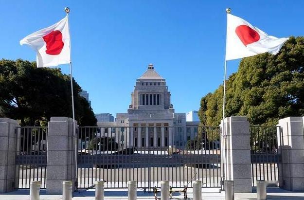 “船舰、武器都准备好了，随时击沉福建舰！”这话从日本政客嘴里蹦出来的时候，我正