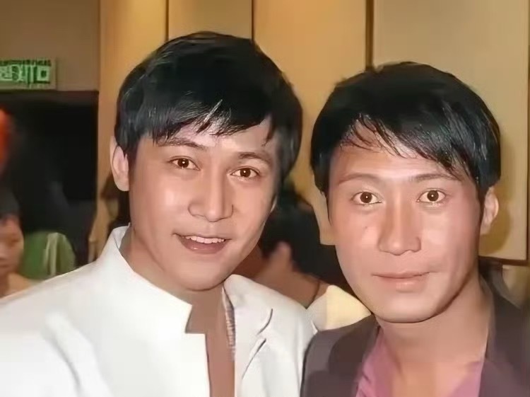 这样看，陆毅比黎明好看哦！​​​