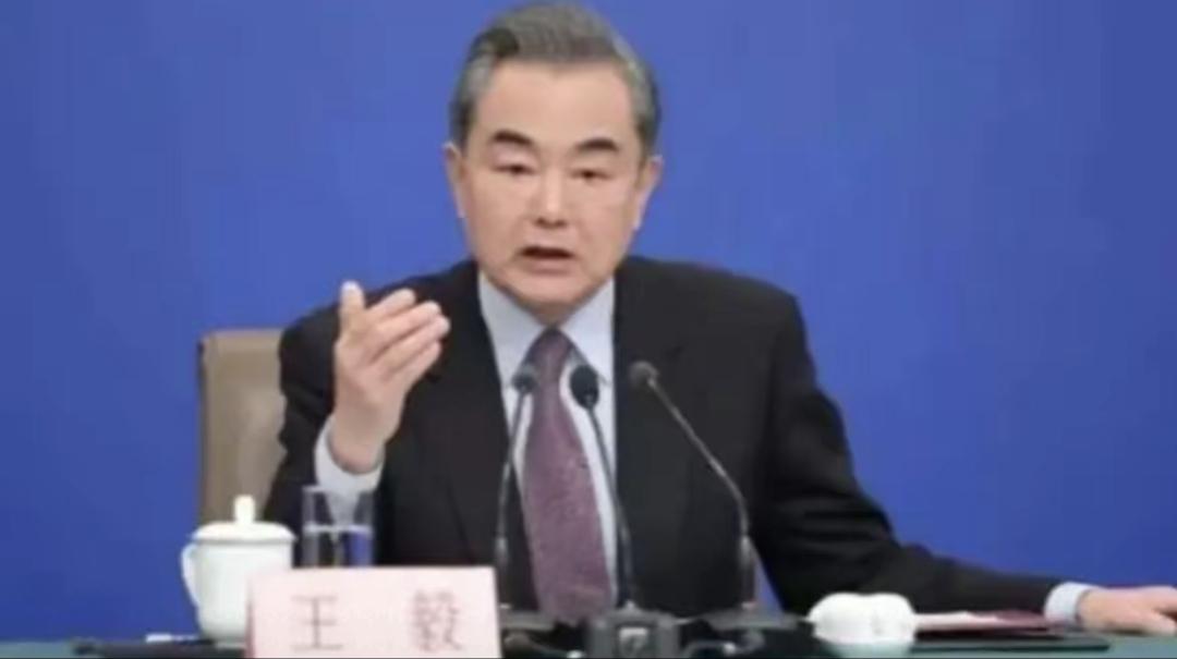 王毅外长今年2月在会上就那么一说，结果外航全改、联合国文件也跟着换，连微博都爆了
