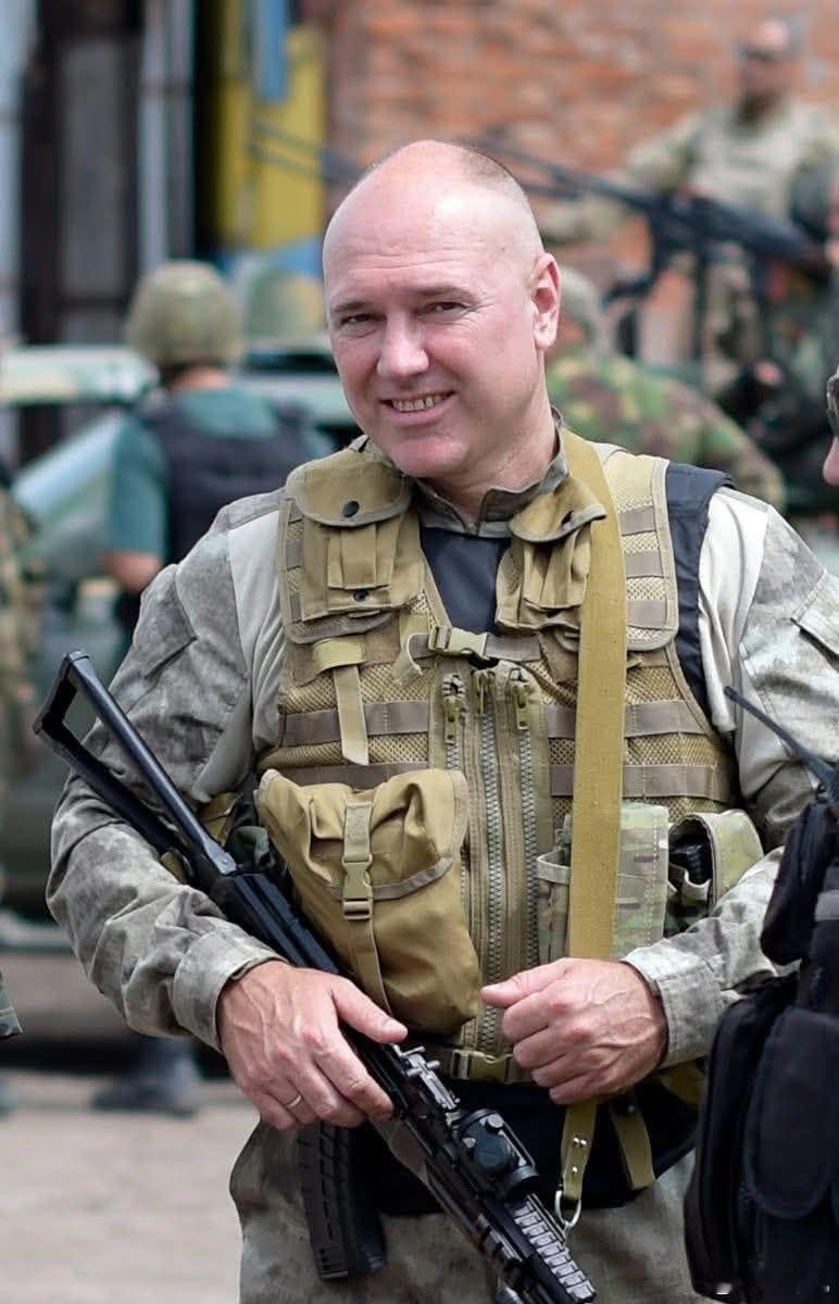 乌克兰国防情报总局中校罗曼·卡利什被俄军击毙……值得一提的是，这位乌克兰纳粹分子