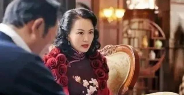 ☁1928年，中央常委罗亦农被捕，朱德妻子贺治华赶紧向上级报告，怀疑内部出