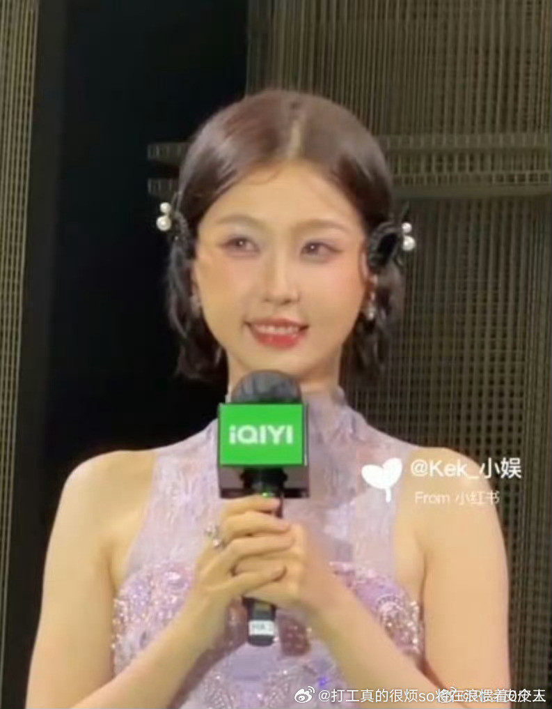 满脸bug但刚好脸不算大这个不是bug