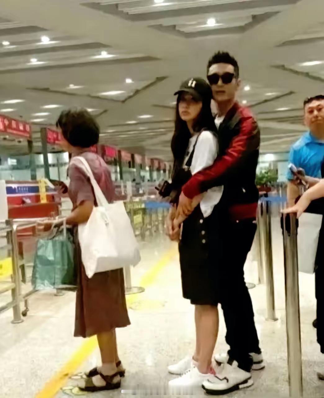 黄晓明以前是真的好爱她，为啥不好好珍惜呢