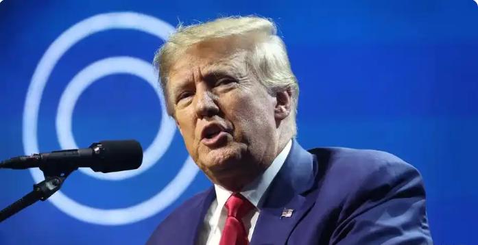 只要美国敢往伊朗头上扔下一枚核弹，你信不信，第二天乌克兰就会灰飞烟灭。这不是好莱