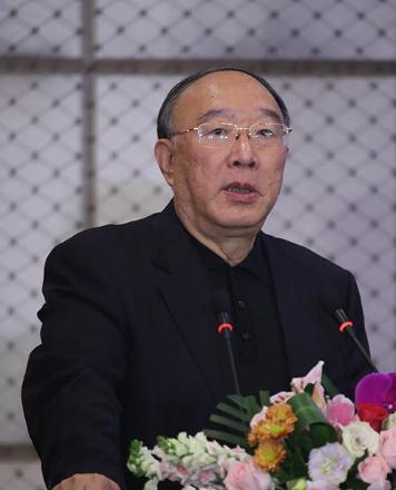 黄某某曾宣称他在重庆没有批过一个小贷公司，大家信吗？大家都知道黄某某是谁吧？看