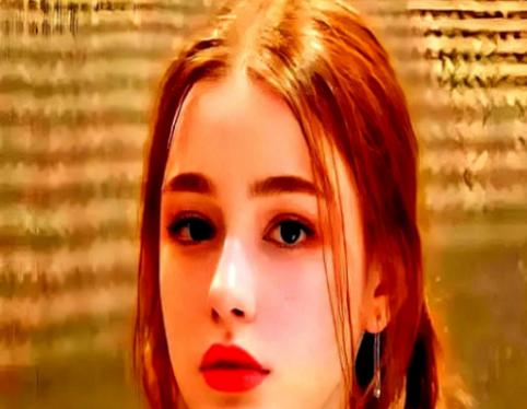 一个在乌克兰做生意的哥们儿，说了句大实话，说现在的基辅，是好几个女人争抢一个还能