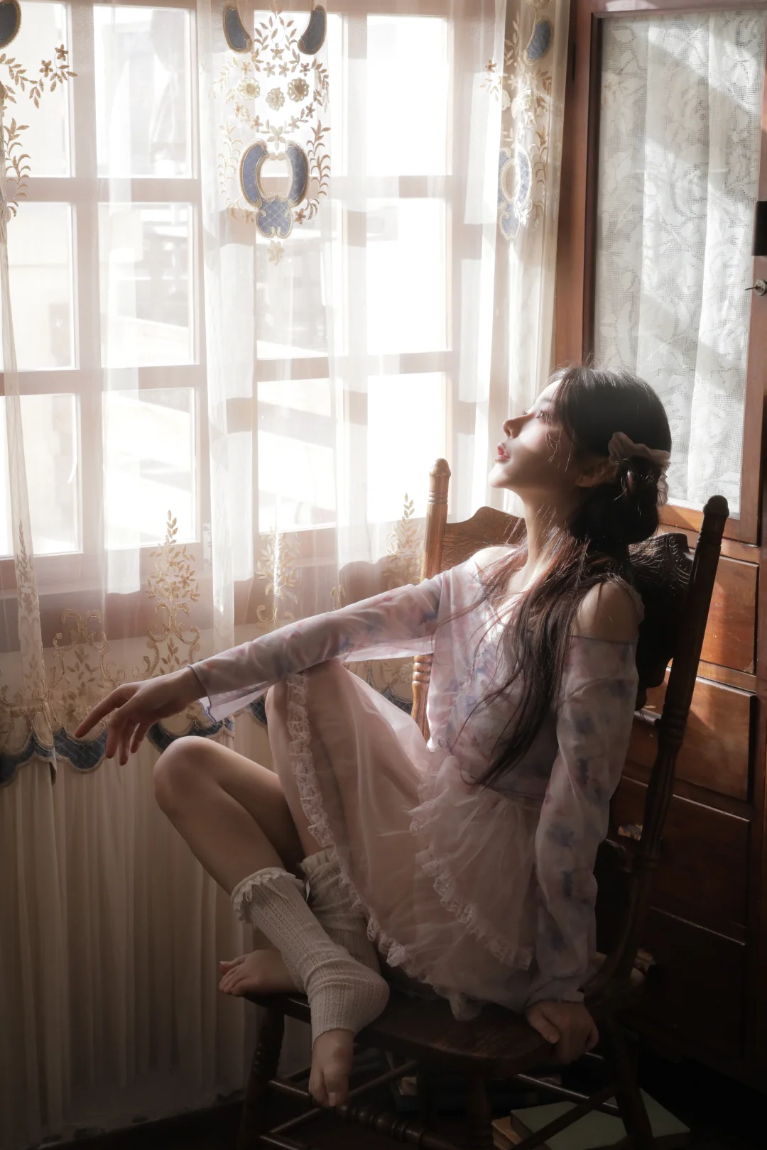 看向她的那一刻，风也跟着慢下来🍃