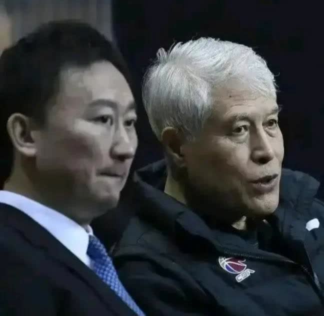 青岛男篮喜得大将徐昕恭喜青岛男篮！！最近据徐昕经纪人董昊透