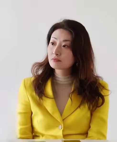 宗馥莉终究没撬动父亲生前摆好的棋局！21亿美元（折合人民币超140亿）巨资被死死