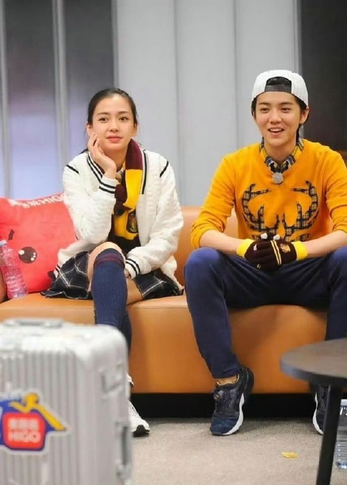 以前的跑男居然没用美颜滤镜，却又美的真实​​​