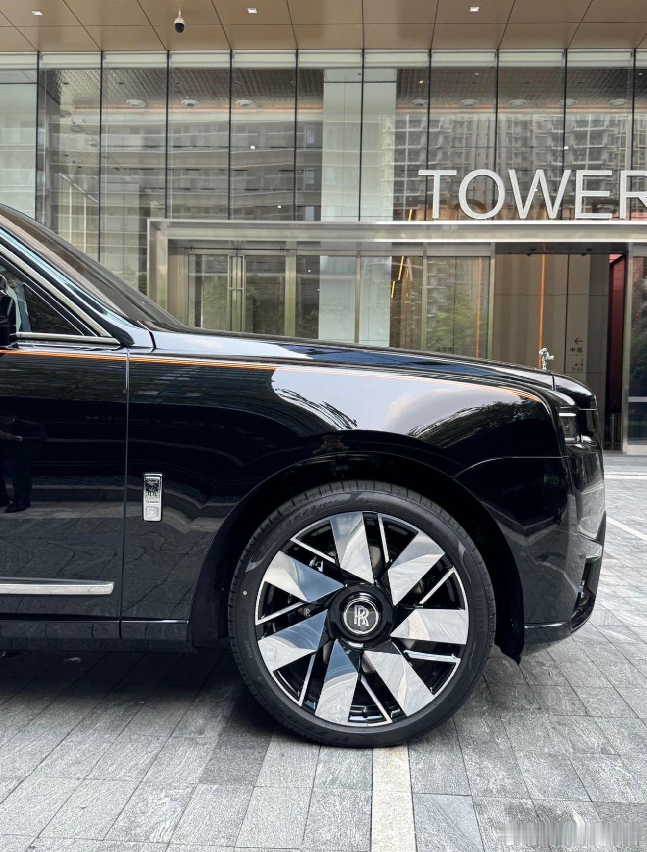 劳斯莱斯库里南…今天晚上我是没中彩票，不知道你们中没中