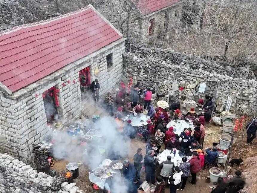 发现没？90%的农村人回家过年就做这3件事，看似敷衍，却藏着最实在的年味。