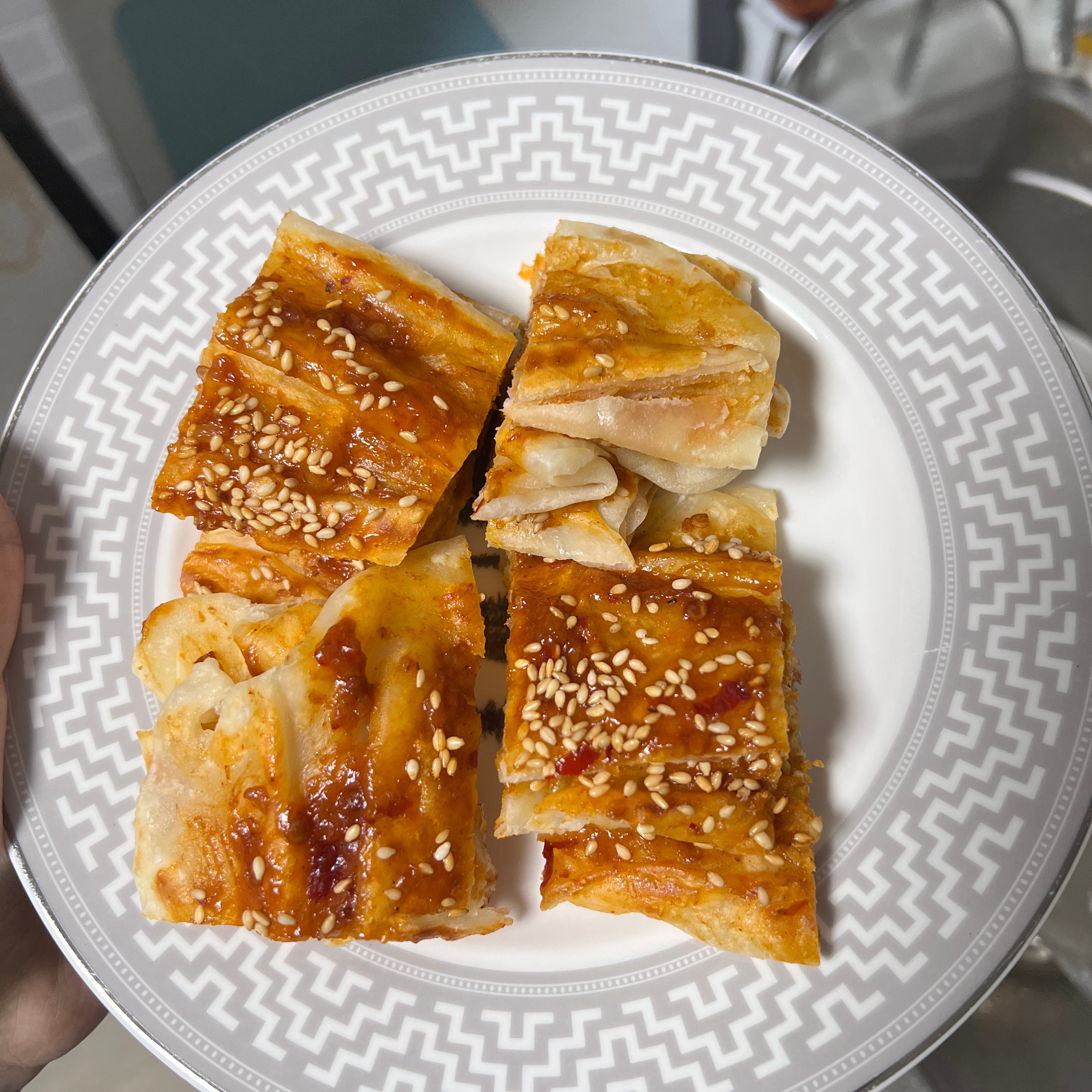 室友做的酱香饼和鸡蛋灌饼​​​