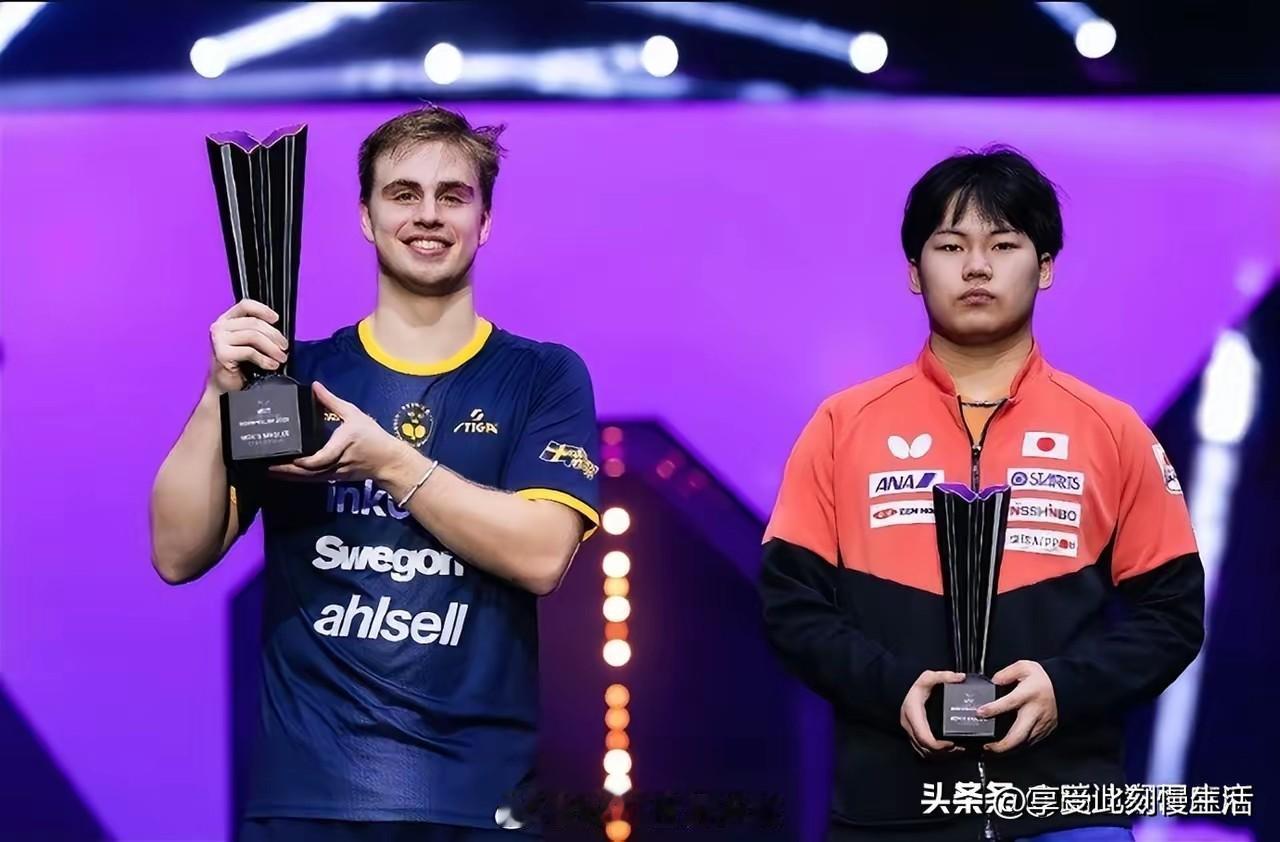 咋一模一样。莫雷加德得了冠军高兴得露出两行大白牙松岛辉空一脸严肃邱党拿到