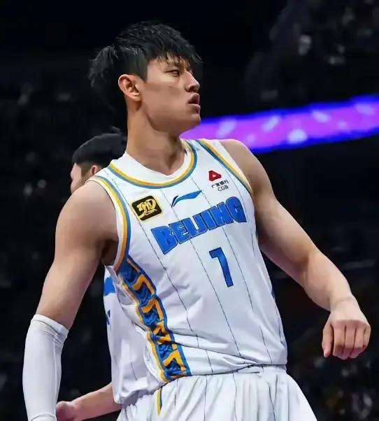 一个俱乐部有一个人出问题，都能影响到球队，北汽有四个，范子铭，曾凡博，加外援