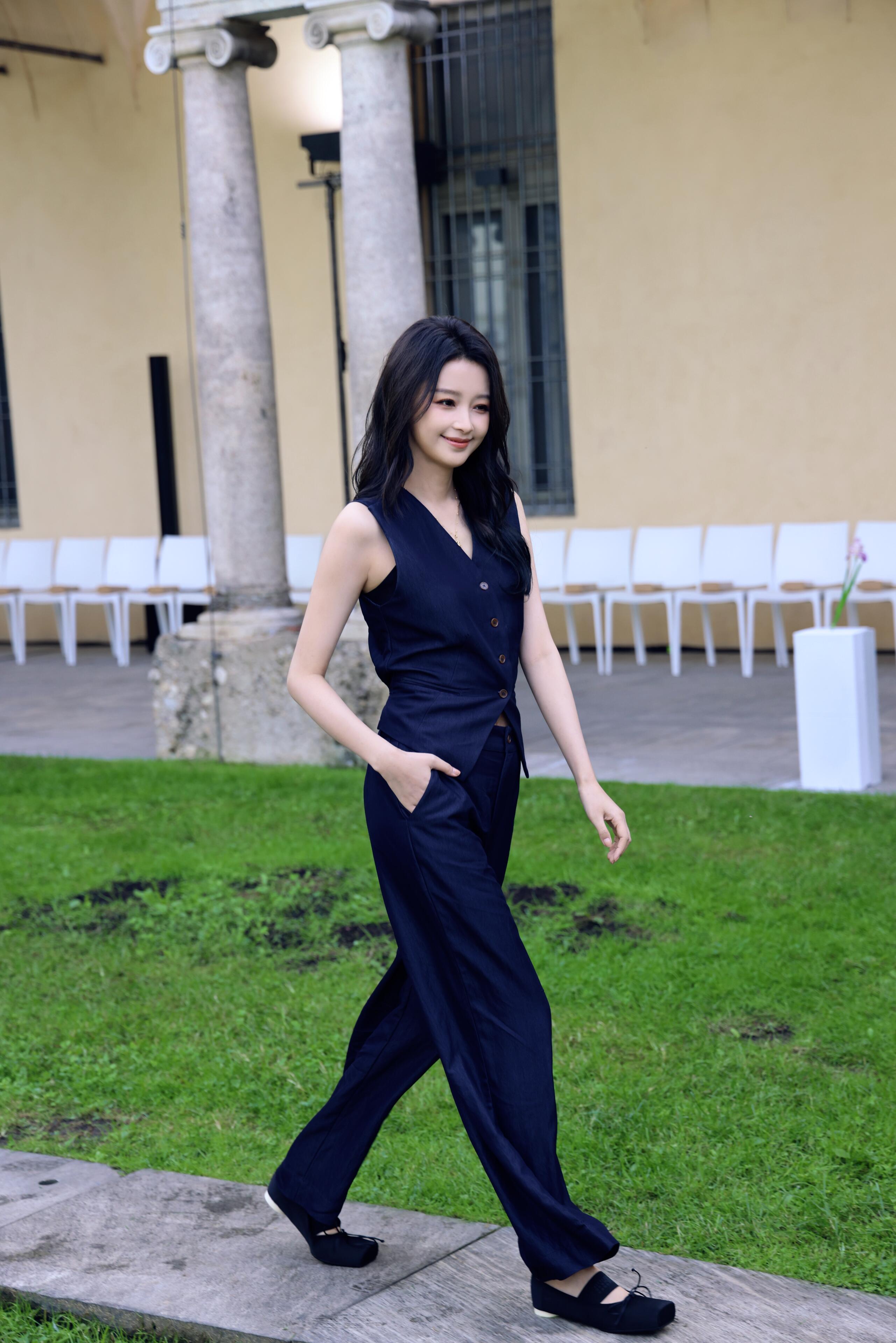疑似加到了孙怡本人的QQ孙怡在复制粘贴的时代，你是手写的诗