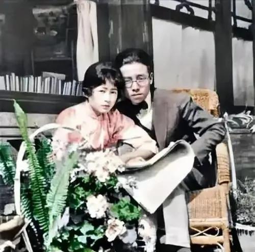 1953年的一次会议上，林徽因指着时任北京副市长吴晗的鼻子骂道：“我林氏满门忠烈