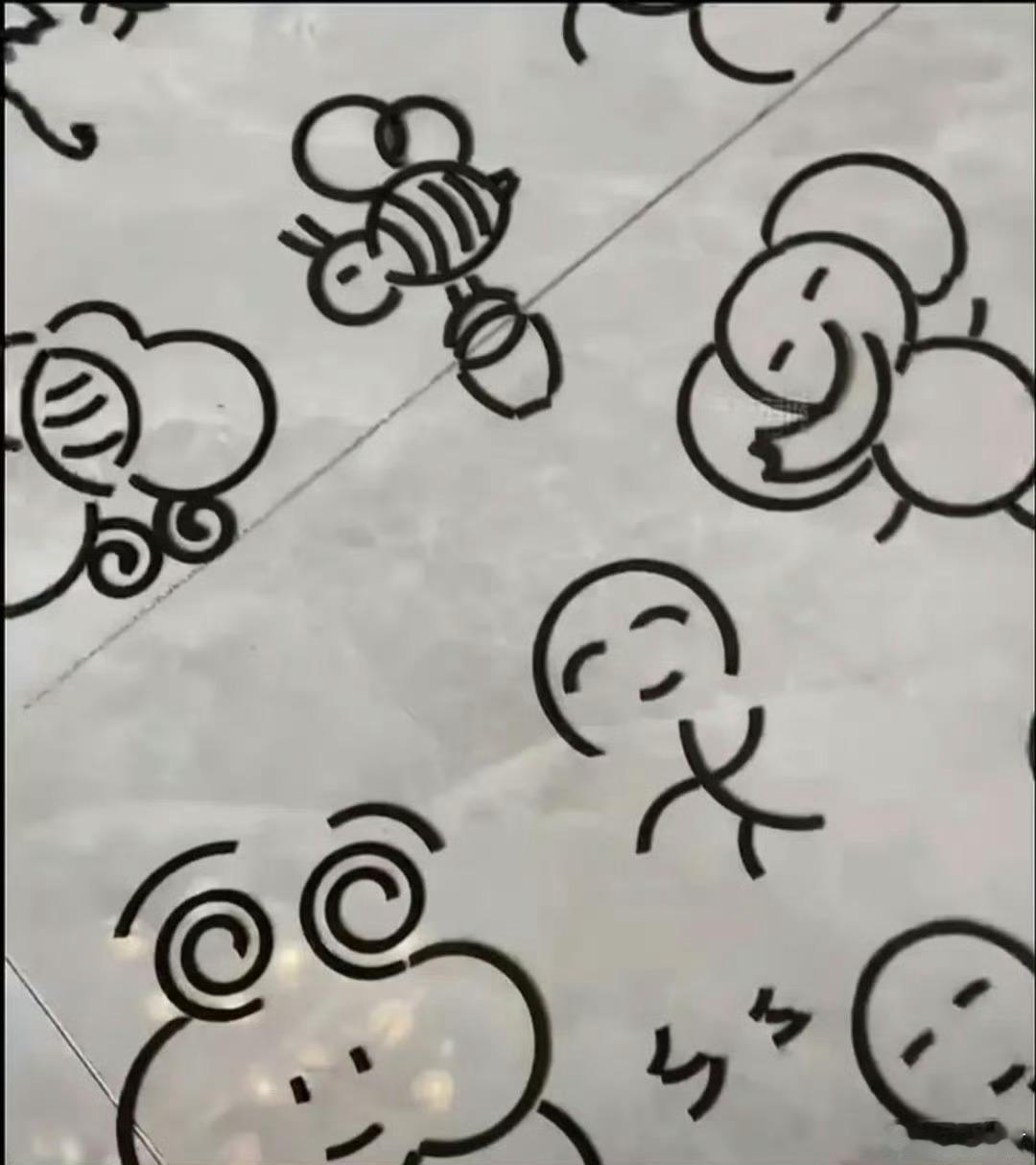 网友问：刚买的蚊香，一进屋就这样了，这种情况是先打还是先夸？