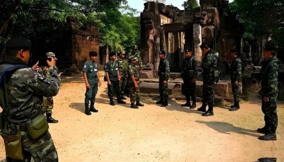 为什么现在的泰国敢打柬埔寨了，原因其实很简单：柬埔寨背后已经没人给它撑腰了。过去