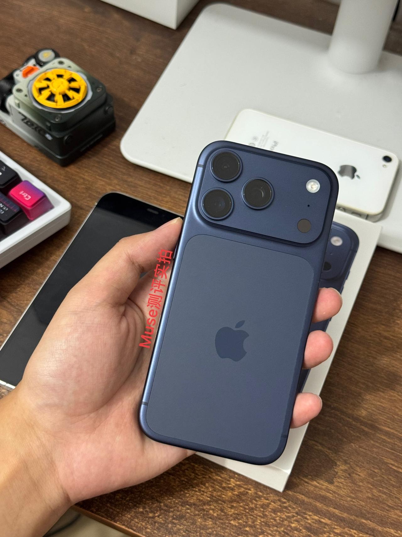 iPhone17Pro到手用了两天，不吹不黑聊聊真实用机感受，先说优点：[灵光