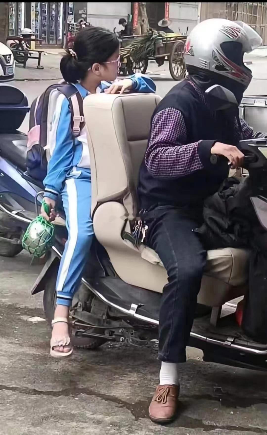 这摩托~~~孩子的待遇不高哈！！！海阔试车超话