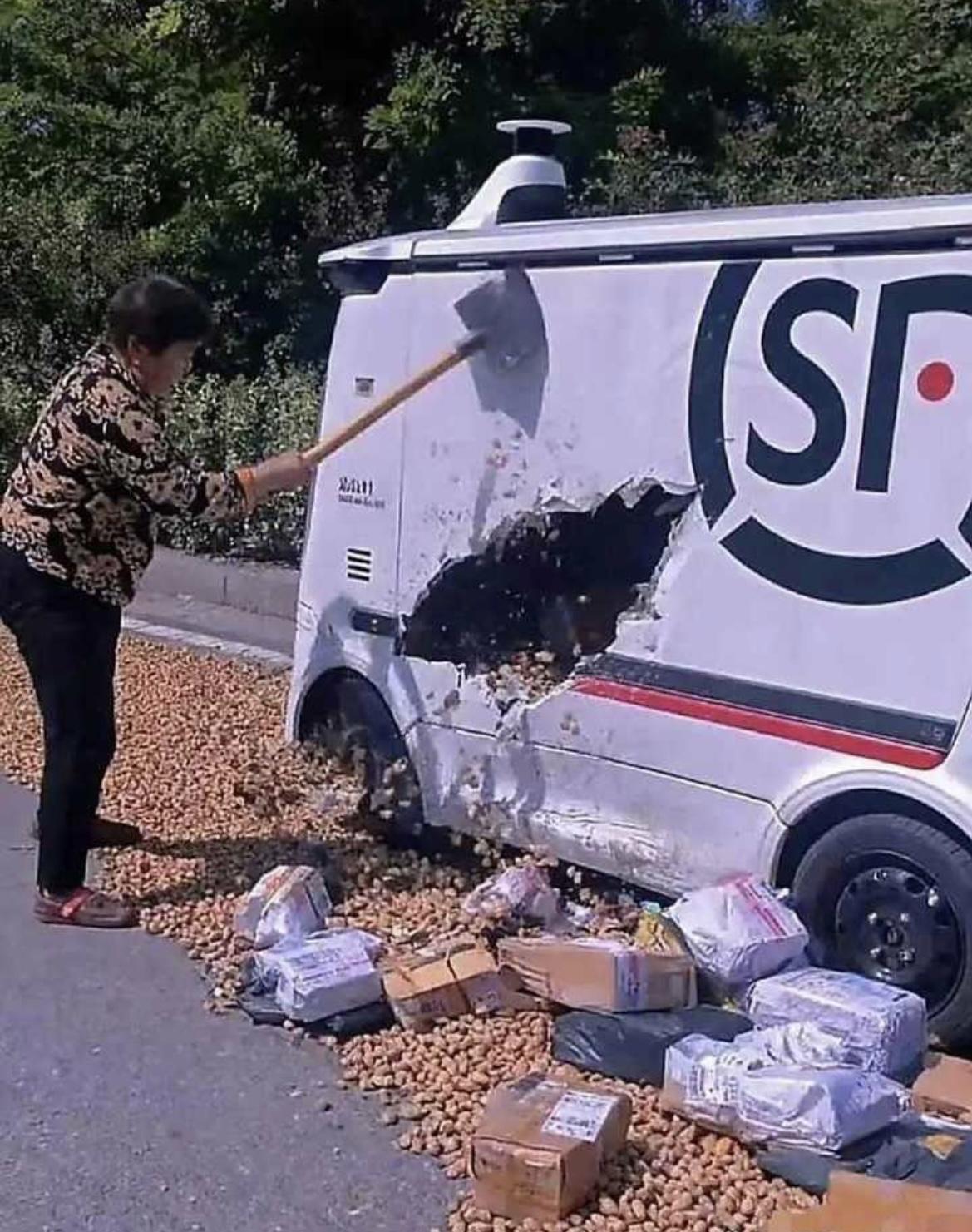 大妈也太狠了[捂脸哭]