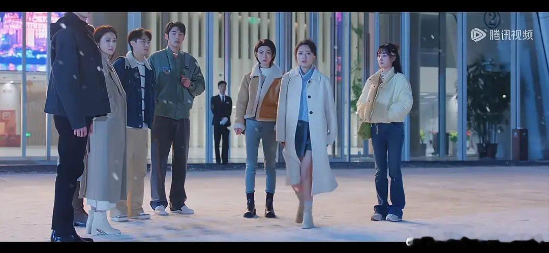 这样显得女主比例更虐了