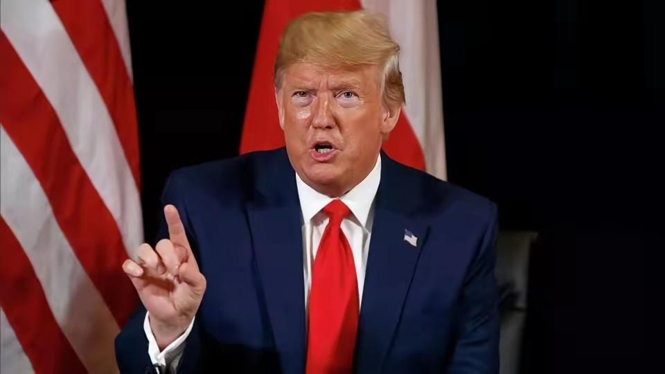 丹麦这招绝了。面对美国的步步紧逼，哥本哈根的回应让全世界目瞪口呆：你敢动手，我就