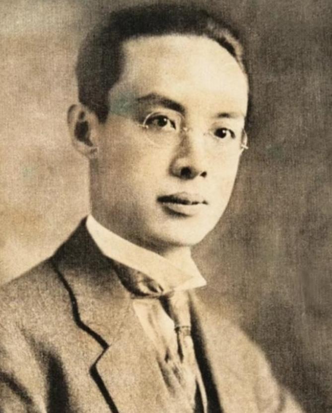 1935年10月17日，上海法租界，一声枪响。清末状元张謇唯一的儿子，"民国四公