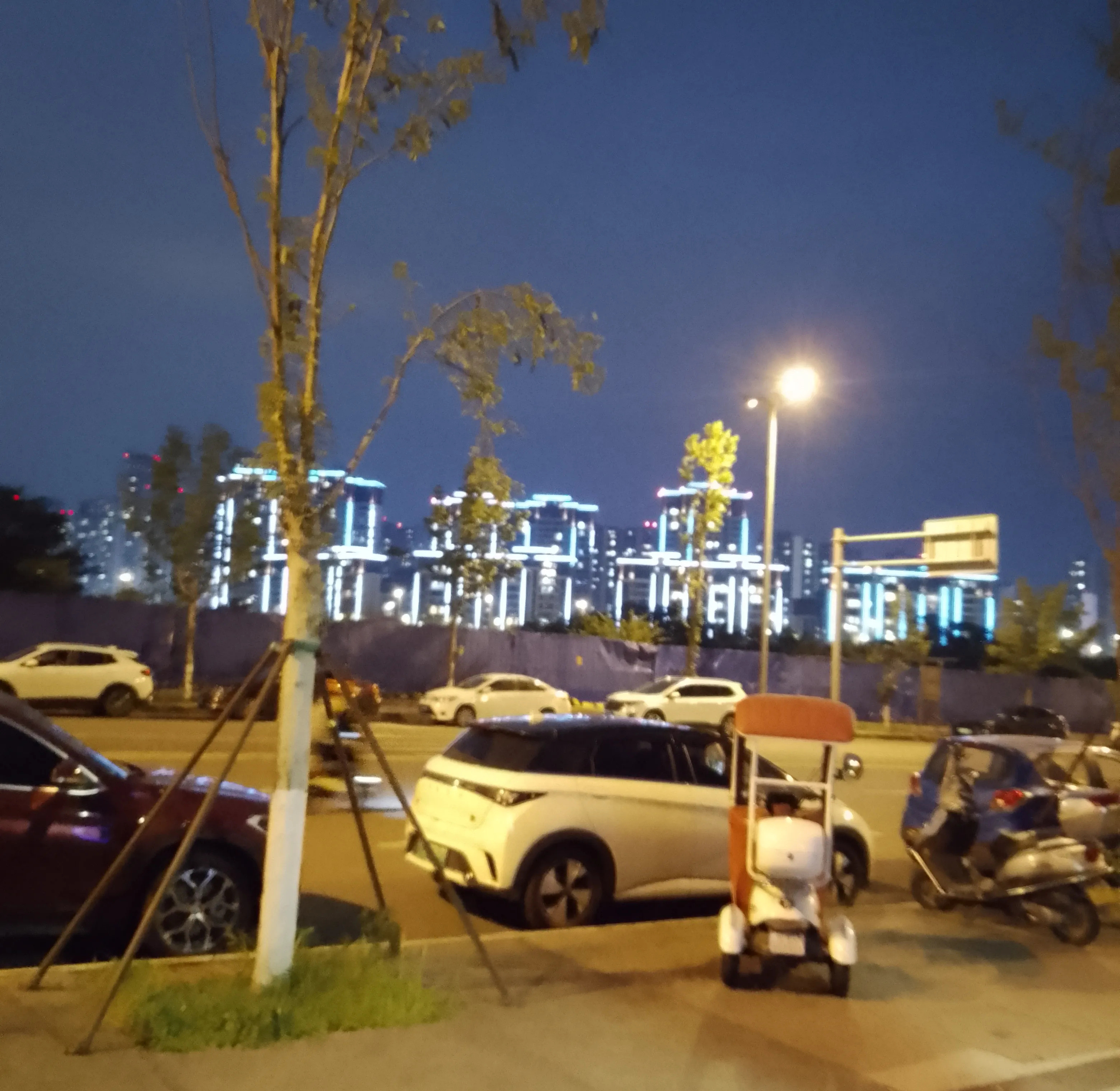 印度的痛，中国的赢你说奇不奇，印度被西方捧了快一百年，中